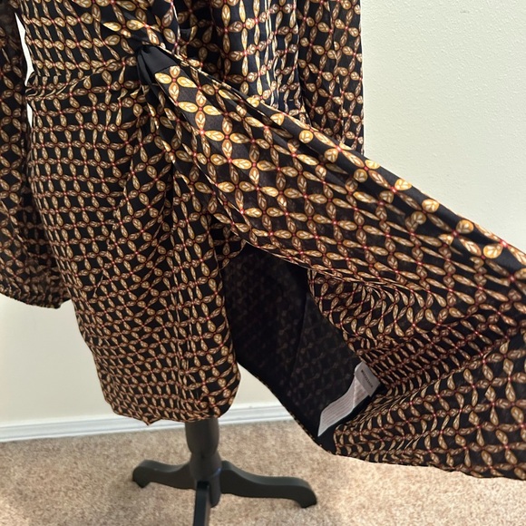 NWT Medium MINK PINK Valentina
Mini Dress - Picture 6 of 10